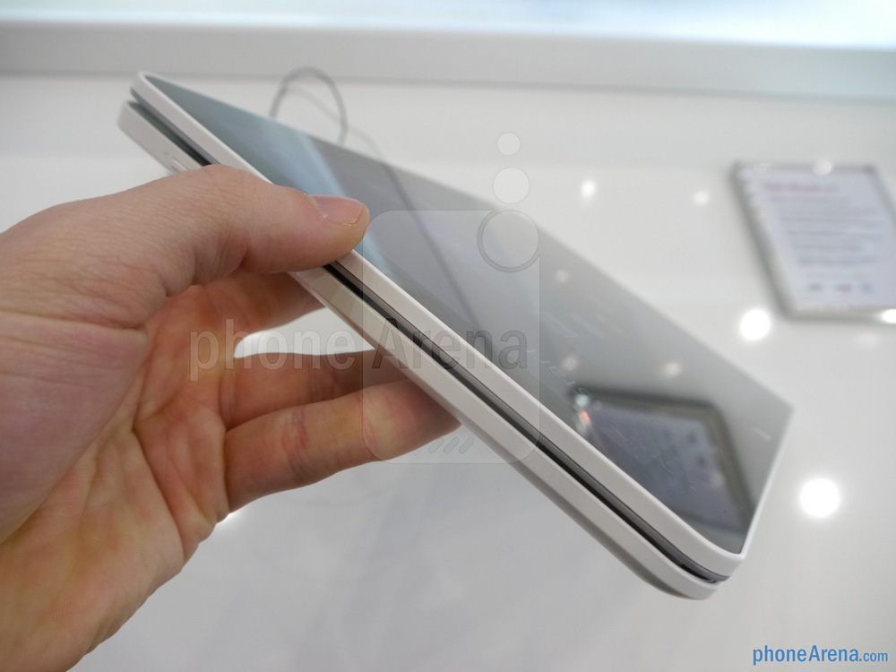 LG-Tab-Book-hands-on-06