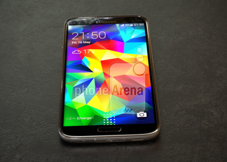Leaked-pictures-of-the-Samsung-Galaxy-S5-Prime-1