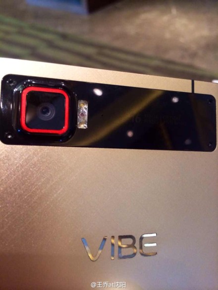 Lenovo-Vibe-Z2-Pro-Quad-HD-03
