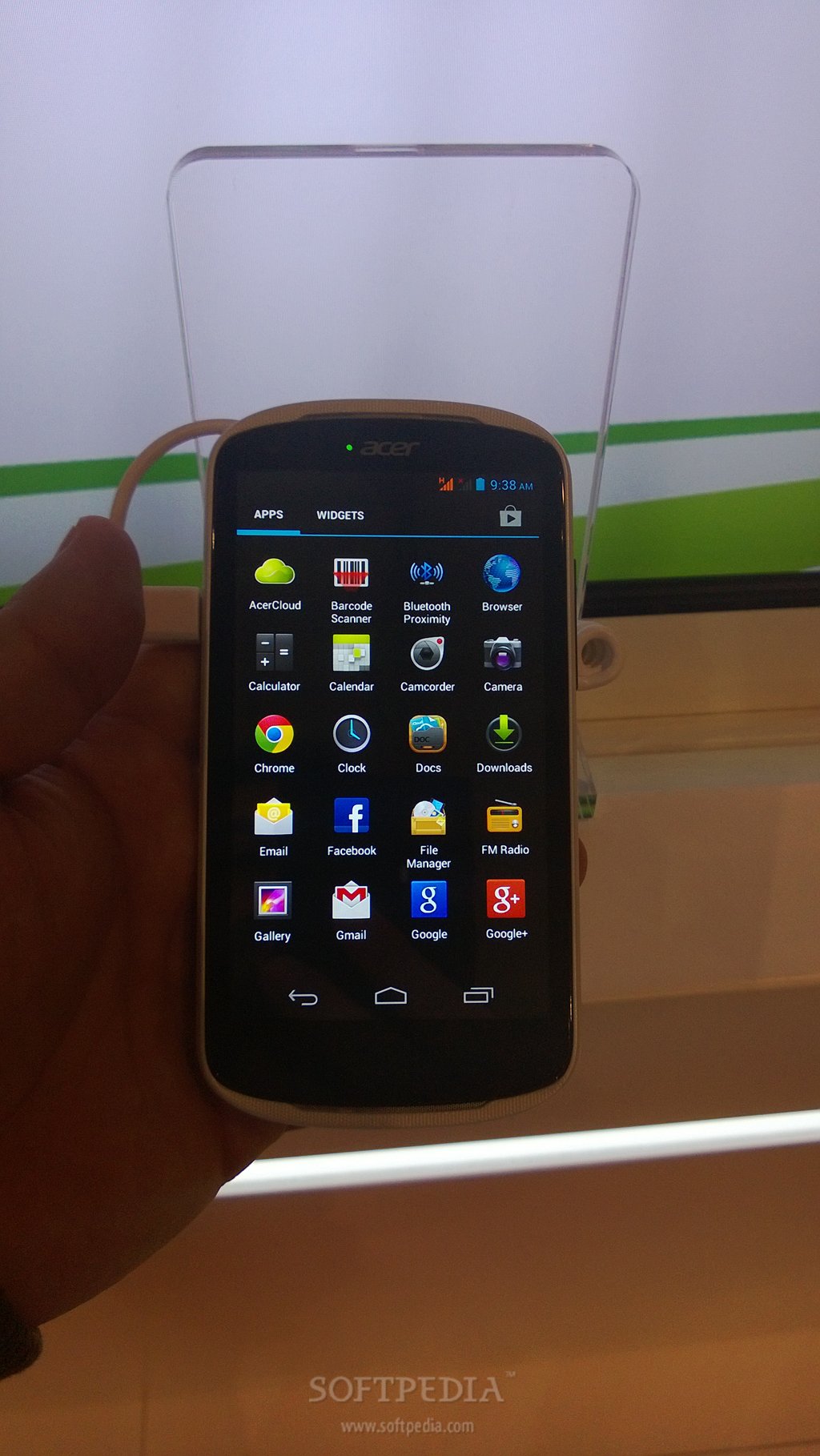 MWC-2013-Acer-Liquid-E1-Hands-On-9