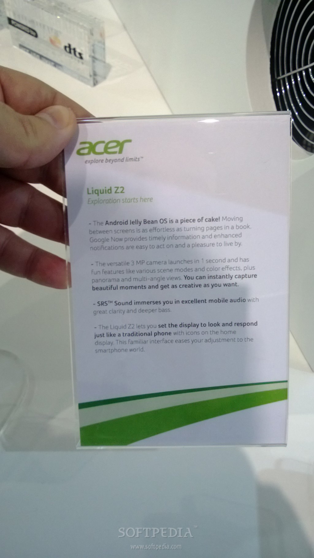 MWC-2013-Acer-Liquid-Z2-Hands-On-10