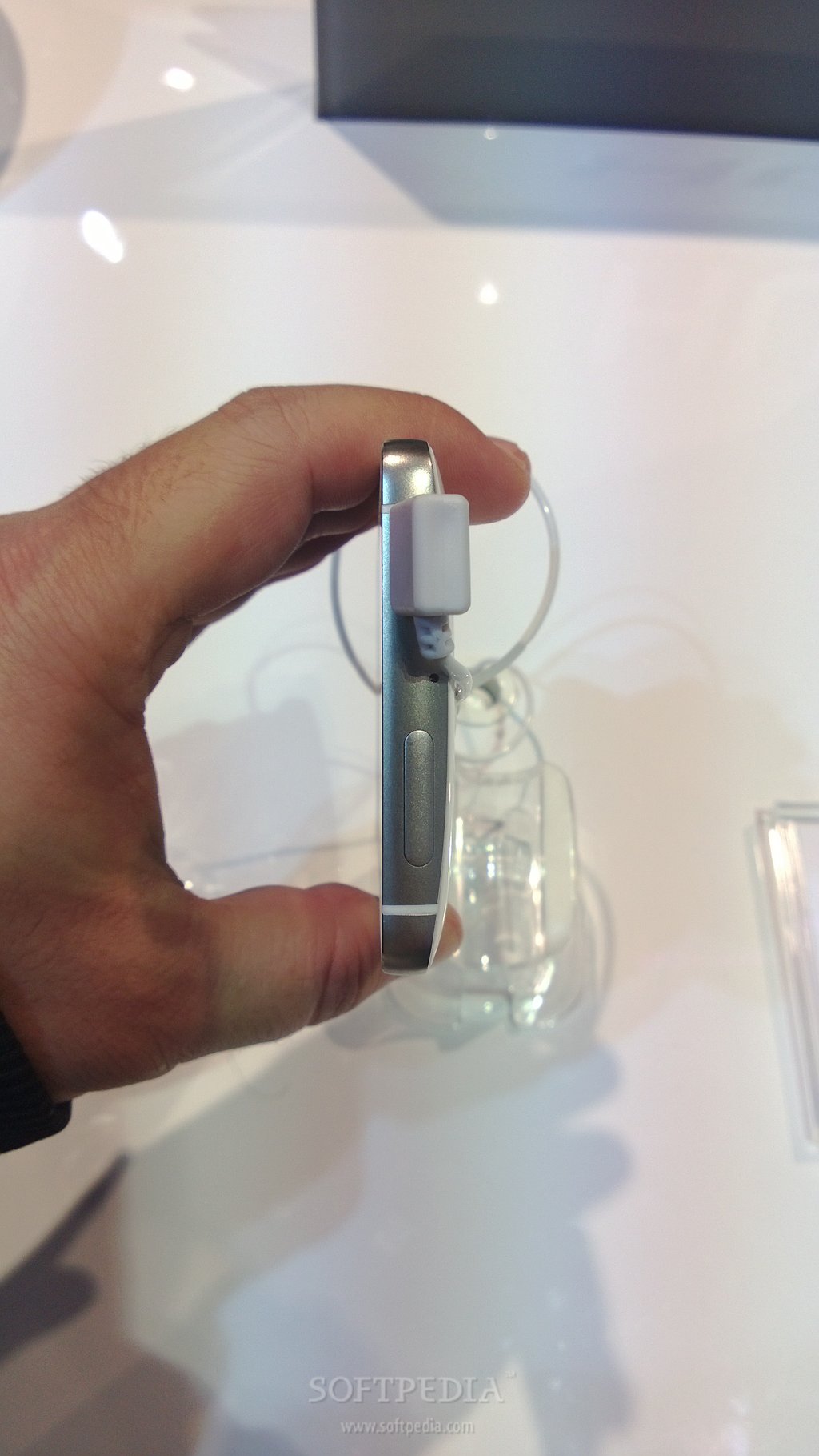 MWC-2013-Huawei-Ascend-D2-Hands-On-5