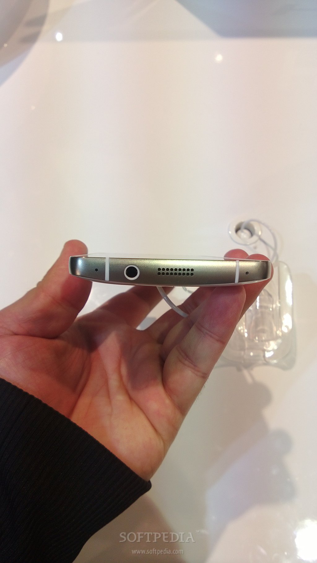 MWC-2013-Huawei-Ascend-D2-Hands-On-7