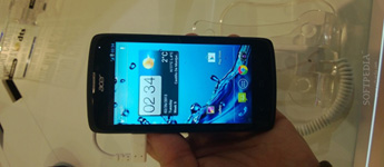 الكشف عن هاتف Acer liquid C1 القائم علي مُعالج Intel Atom الكشف عن هاتف Acer liquid C1 القائم علي مُعالج Intel Atom