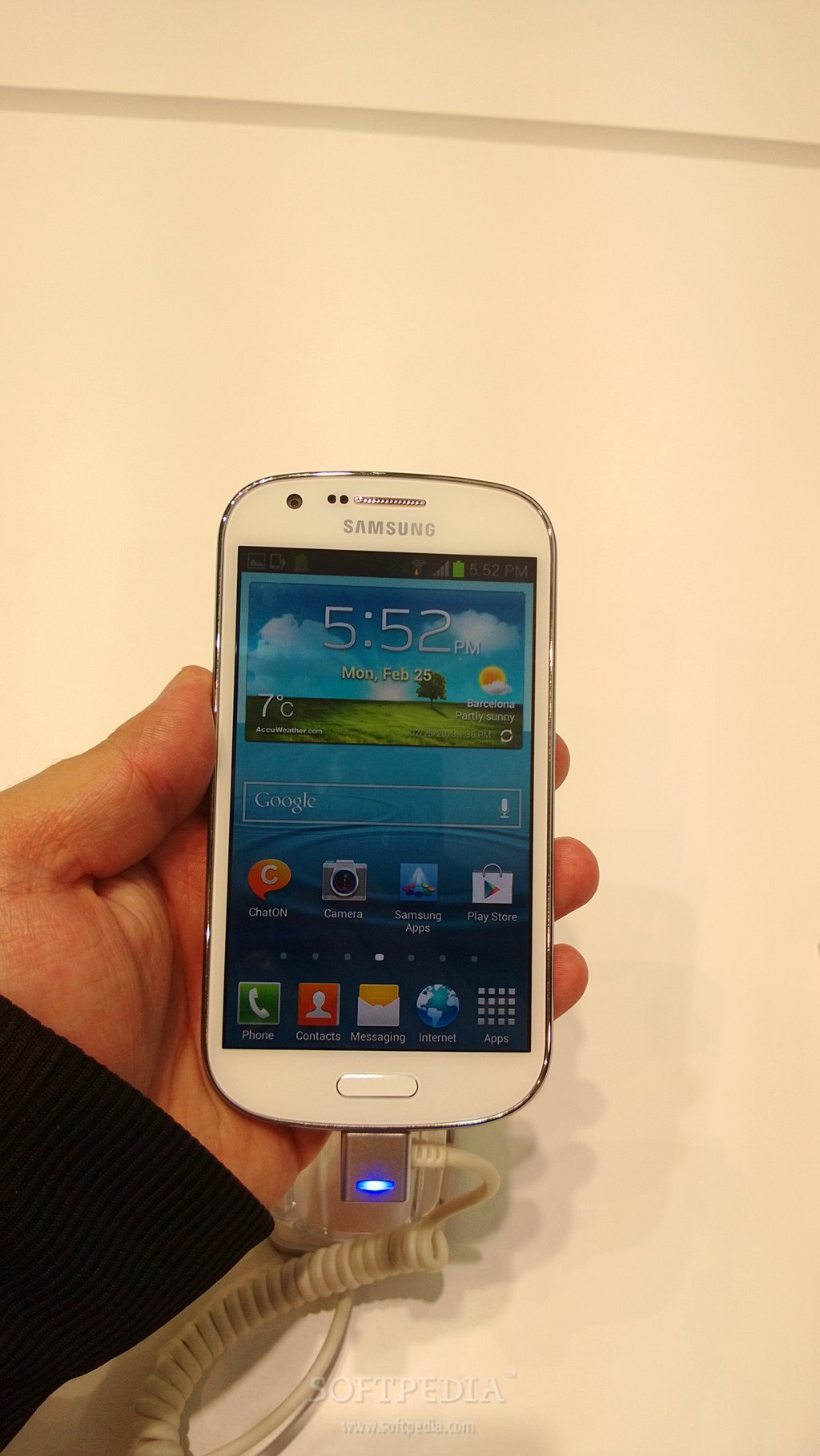 MWC-2013-Samsung-Galaxy-Express-Hands-On-9