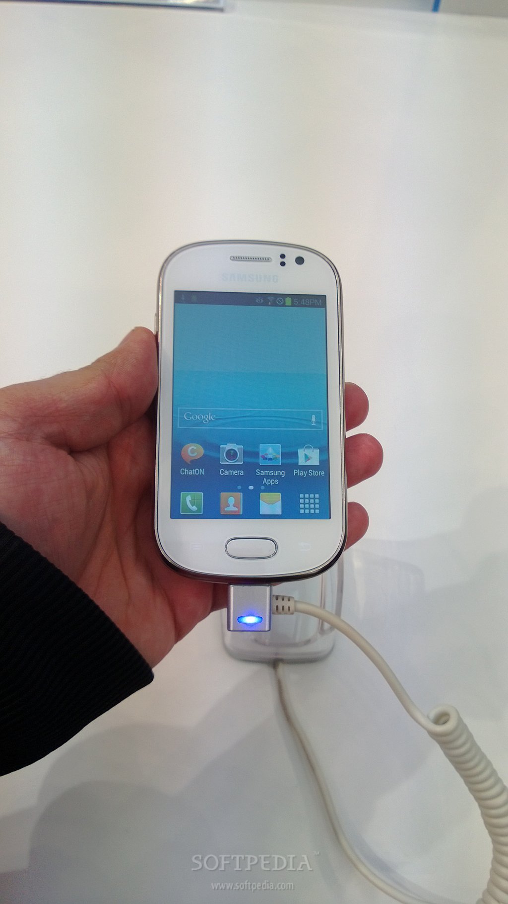 MWC-2013-Samsung-Galaxy-Fame-Hands-On-2