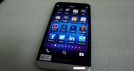 New-Leaked-Photos-of-BlackBerry-A10-Emerge-logo
