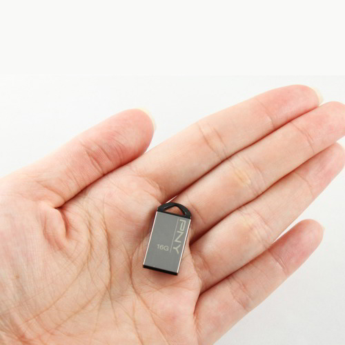 ذاكرة فلاش Mini M1 USB الجديدة من PNY ذاكرة فلاش Mini M1 USB الجديدة من PNY