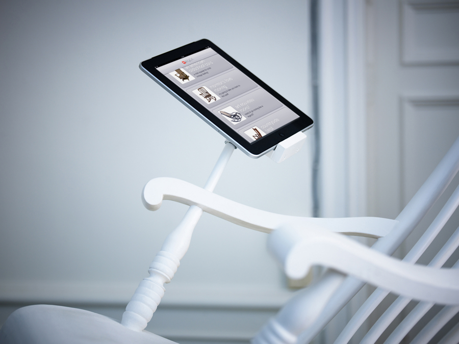 Rock-Your-Way-To-ACharged-iPhone-With-This-Chair-4