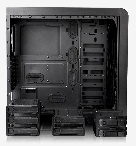 Thermaltake-Core-V51-Full-Tower-02