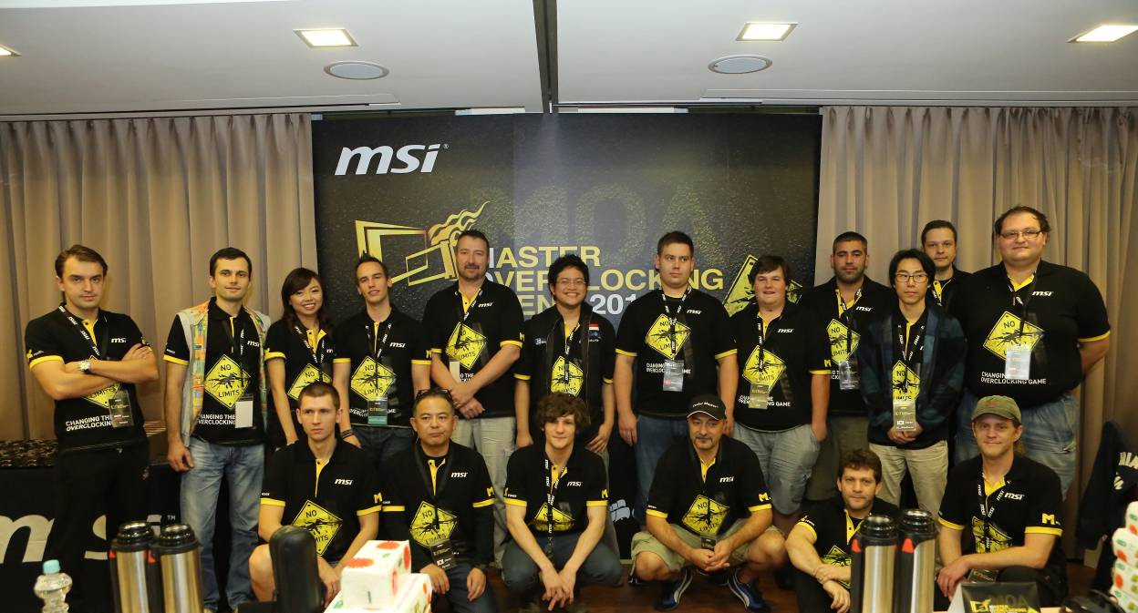 نهائيات قمة الأساتذة MOA 2013 لمحترفي كسر السرعة
