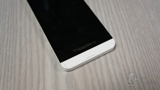 White-BlackBerry-Z10-Smiles-for-the-Camera-Again-5