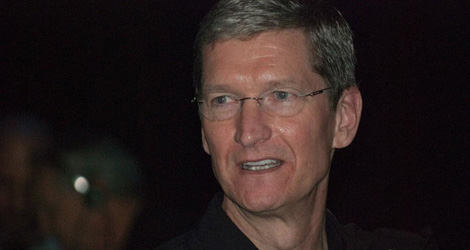 apple-tim-cook-salary-2012-logo