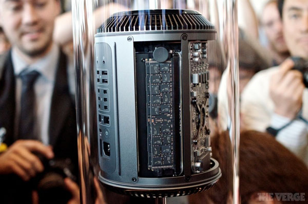apple-unveils-new-mac-pro-08