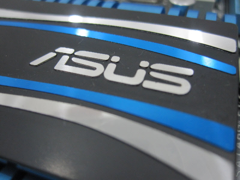 Asus P8Z68-V PRO First Look
