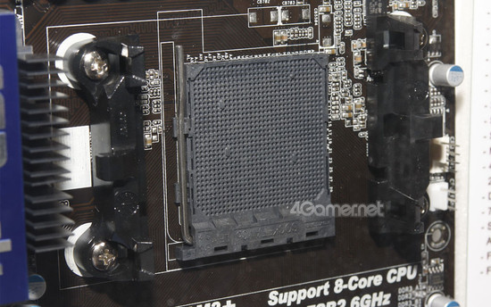 CeBIT 2011 : ظهور لوحة ASRock 890FX Deluxe5 الداعمة للبلدوزر