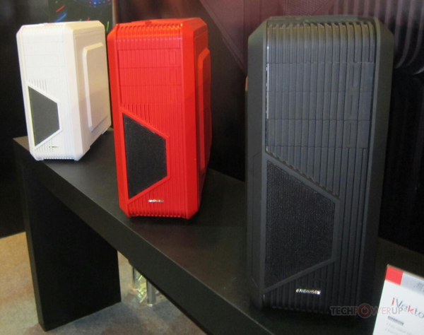 enermax-unveils-ivektor-atx-mid-tower-case-01