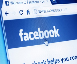 facebook 000016882219Small_610x458
