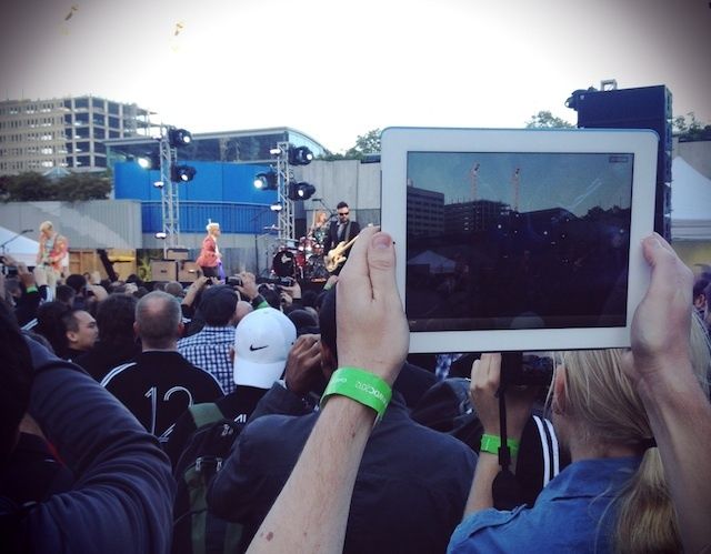 ipadconcertp-hotography