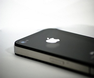 iphone-4s-face-down