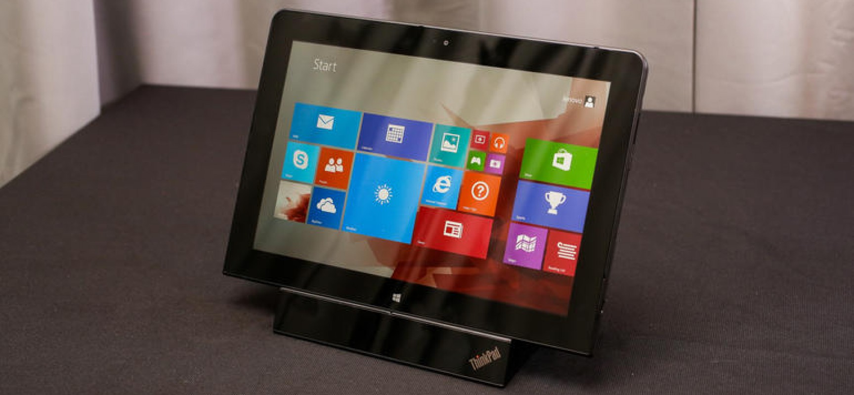 lenovo-thinkpad-10-product-photos13-1728x800 c