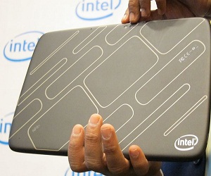 ظهور أول حاسب لوحى بمعالج انتل ونظام تشغيل الأندرويد (بالصور والفيديو) intel