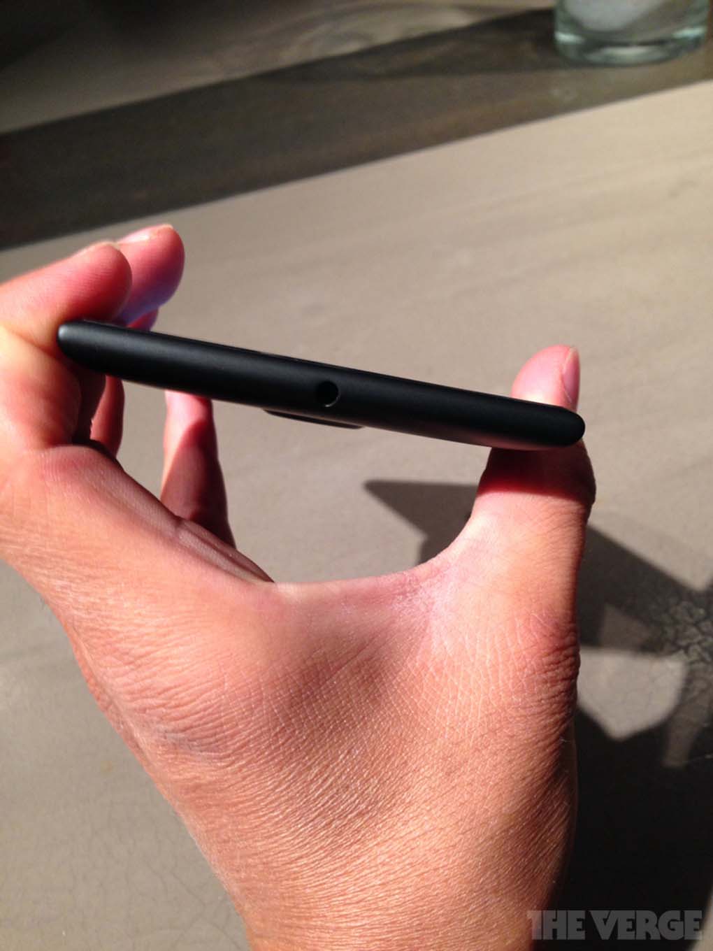 nokia-lumia-1520-leaked-photos-06