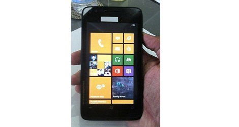 nokia lumia 625 with 47 wvga screen in the works-logo