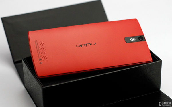 oppo find 5 makes an appearance wearing a bright red paintjob-01