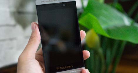photos of blackbery z10 porsche design leak-logo