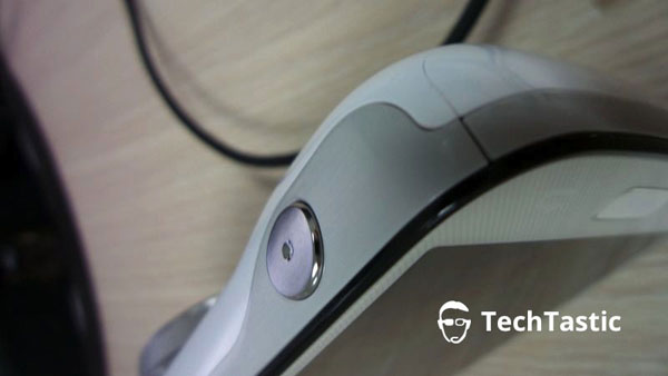 samsung galaxy s4 zoom official photo surfaces 16mp camera in tow-01