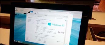 ظهور الجهاز اللوحي Surface RT مع نظام Windows 8.1 RT Preview خلال معرض BUILD 2013 ظهور الجهاز اللوحي Surface RT مع نظام Windows 8.1 RT Preview خلال معرض BUILD 2013