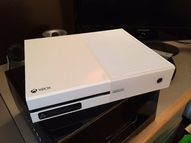 white-xbox-one2