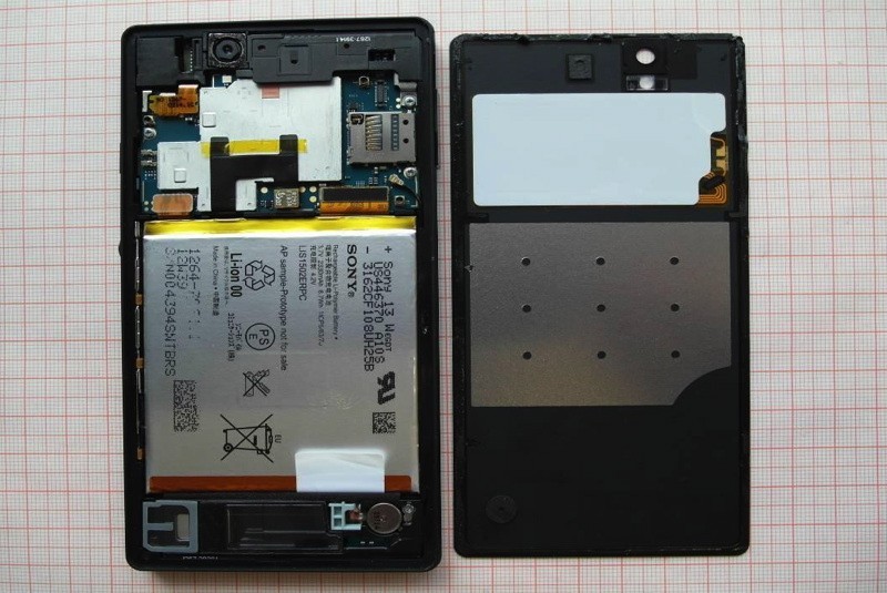 xperia-z-innards-revealed-01