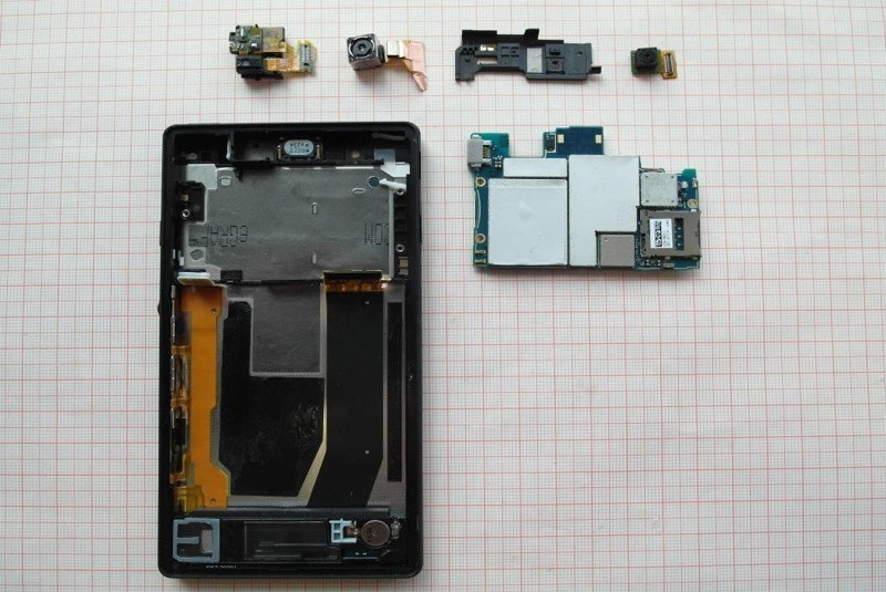 xperia-z-innards-revealed-03