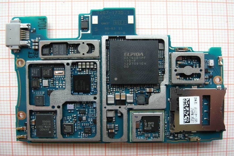 xperia-z-innards-revealed-04