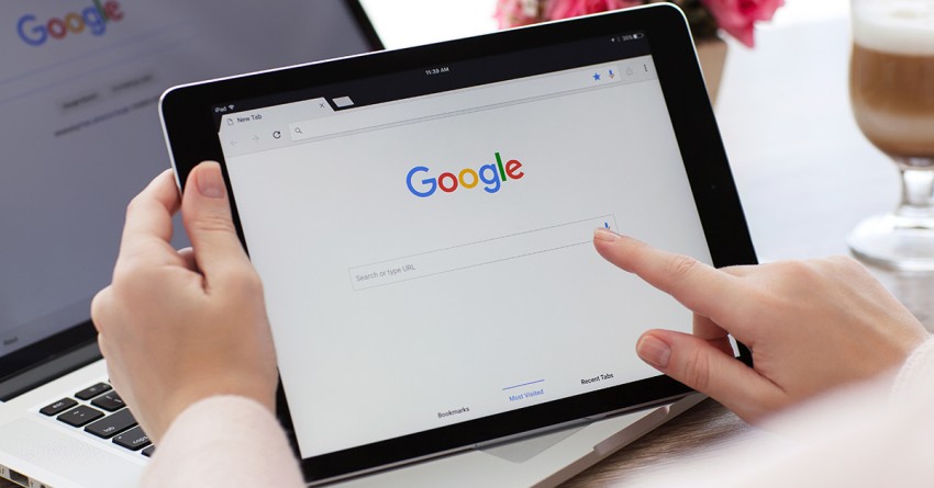 كيف تعثر على معلومات حول أي شخص من على الإنترنت؟
