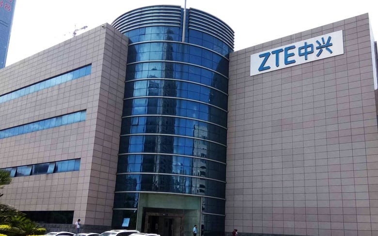 الكشف رسميًا عن موعد إطلاق ZTE Axon 30 5G وتصميمه