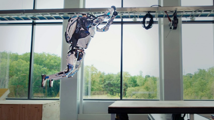 شاهد: روبوت جديد من Boston Dynamics قادر على القفز والدوران في الهواء