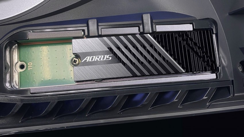 GIGABYTE AORUS Gen4 7000s SSD تدعم توسعة PS5 التخزينية
