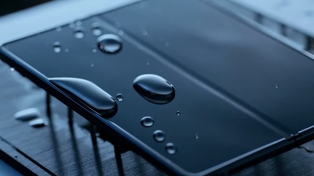الكشف عن سامسونج Galaxy Z Fold 3 مع كاميرا أسفل الشاشة ومقاومة الماء