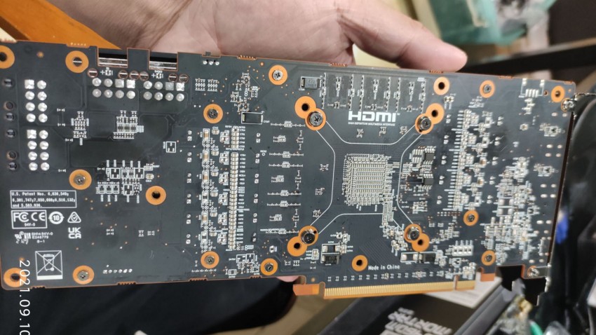 معلومات: AMD تعمل على بطاقة رسومية أخرى مخصصة لتعدين العملات الرقمية