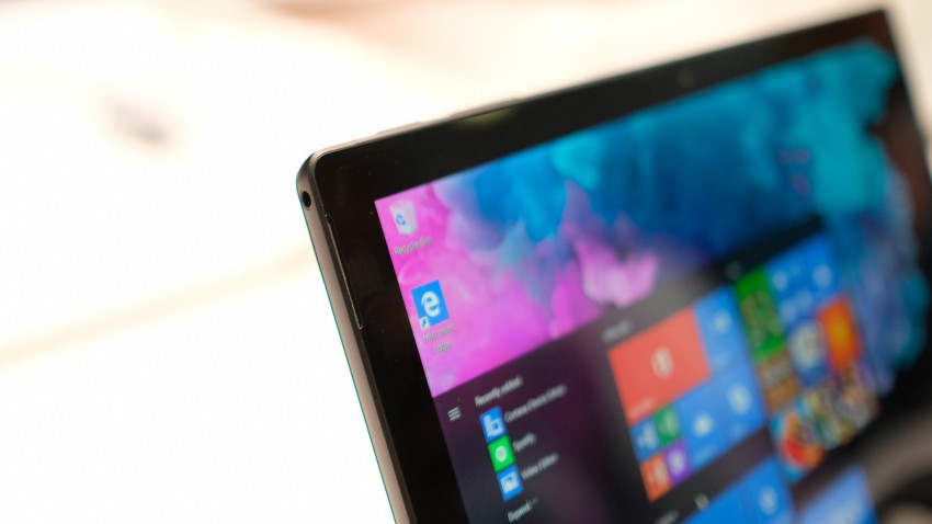 أجهزة Microsoft Surface Pro 8 قد تأتي بشاشة بمعدل تحديث 120 هرتز!