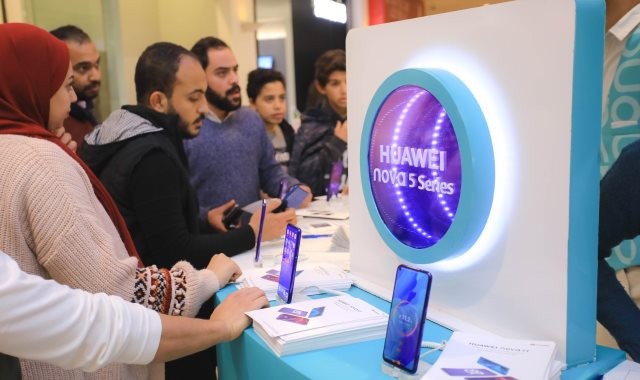 هواوي تفتح فرع Experience Store جديد في مول العرب