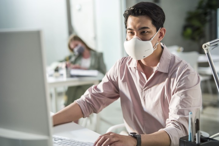 جهاز تنقية الهواء القابل للارتداء من إل جي في طريقه إلى الإمارات