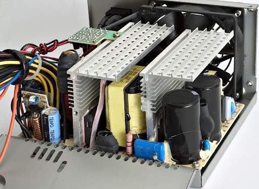 مصطلحات تقنية : مزود الطاقة PSU ، قلب الحاسوب النابض