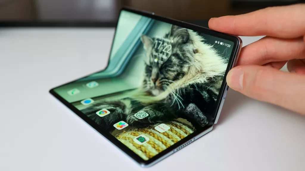 تسريبات: Huawei قد تطلق هاتف قابل للطي لمنافسة Galaxy Z Flip 3