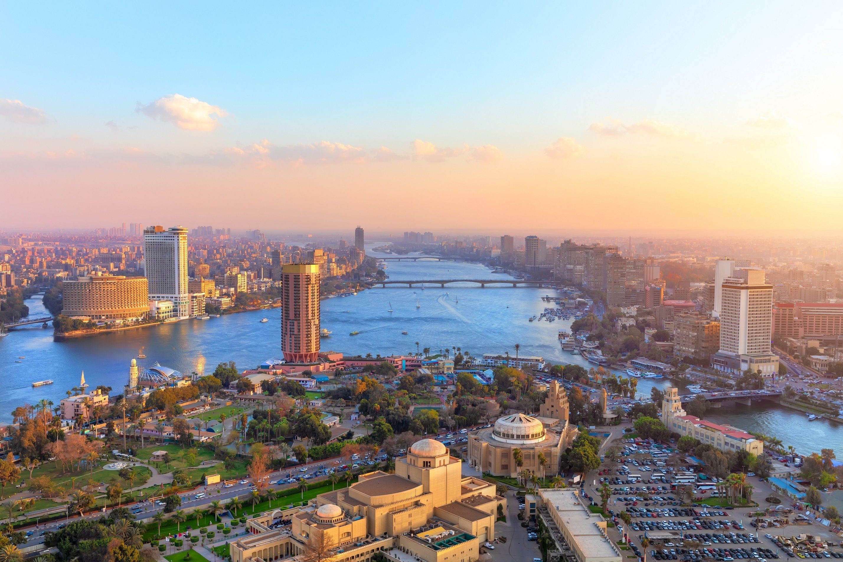القابضة ADQ تفتتح مكتبًا في القاهرة لتعزيز التزامها بالاستثمار في مصر