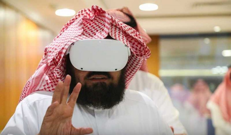السعودية تدشن تجربة رؤية ولمس الحجر الأسود إفتراضياَ
