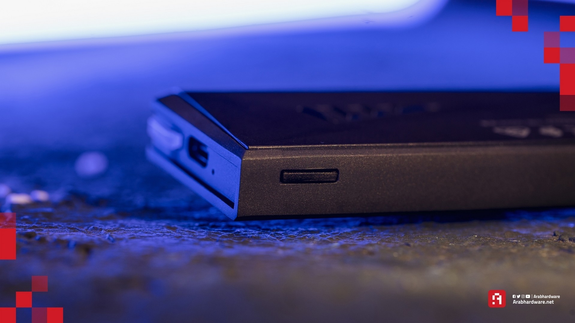 مراجعة حاوية وحدة التخزين ADATA EC700G RGB NVMe Enclosure 